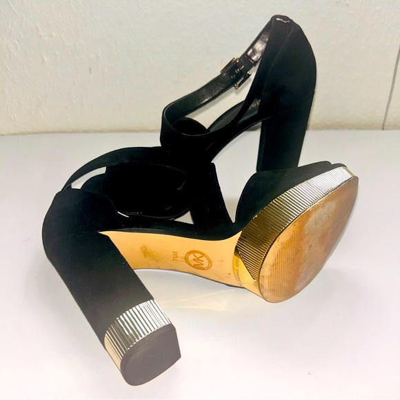 Stunning MICHAEL KORS platform suede sandal with chunky gold heel. - Picture 8 of 12